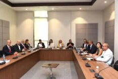 “Kıbrıs Sorununa İki Devletli Çözüm Konusunda Karar Önerisi” görüşülüyor