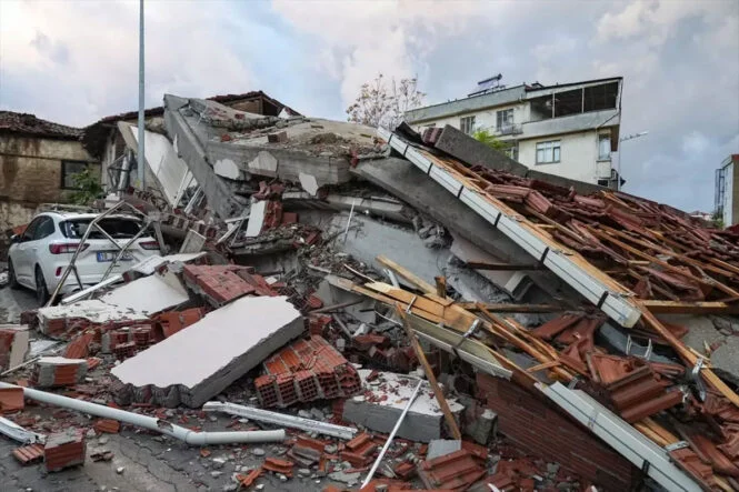 balikesir-de-4-6-lik-bir-deprem-daha-19193336_937_amp_result