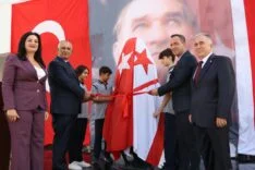 Atatürk Büstü törenle açıldı. 