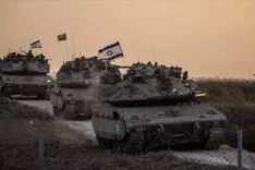 İsrail Tankları Suriye’ye girdi