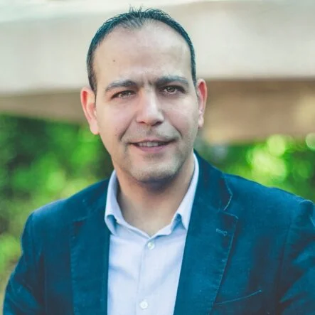 33089731_1980155175359139_6484076646046367744_n